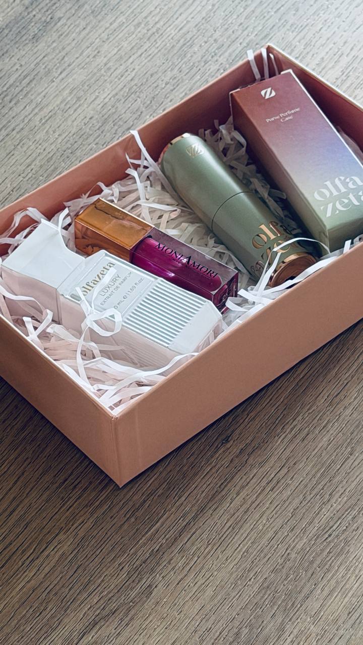 Coffret cadeau INSPYR avec parfums et papier de soie